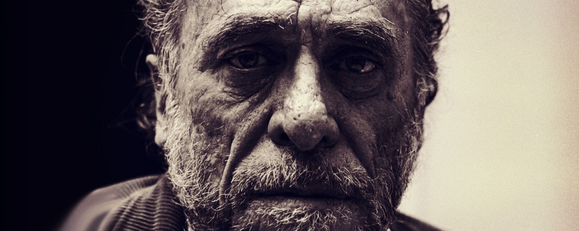 “Aklı Uçkurunda Bir Filozof: Charles Bukowski”