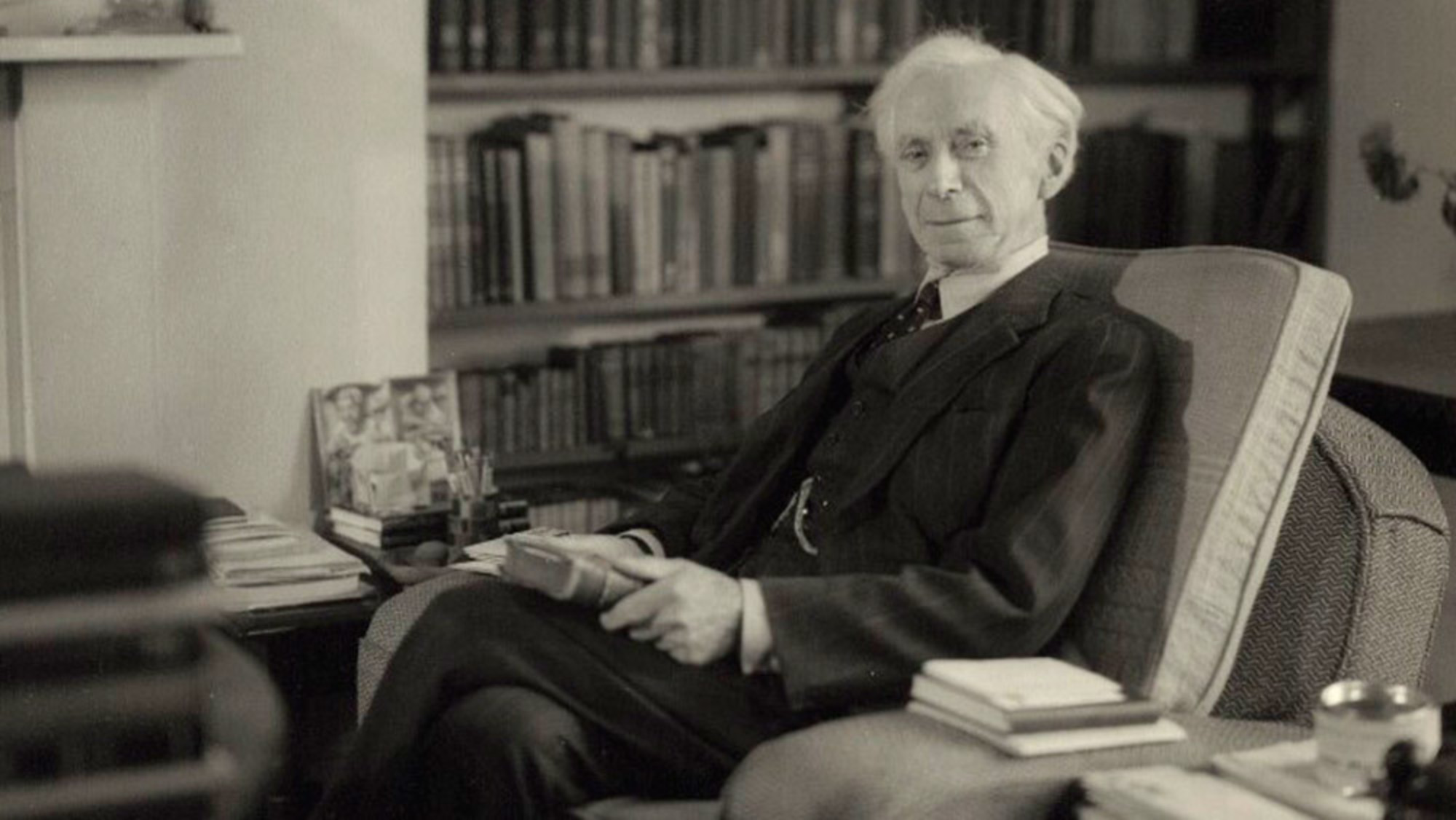 Bertrand Russell Üzerine
